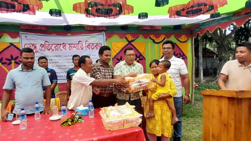 শ্রীবরদীতে ডেঙ্গু প্রতিরোধে মশারি বিতরণ