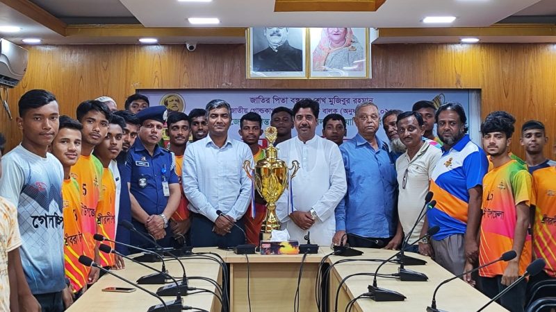 বঙ্গবন্ধু গোল্ডকাপ ফুটবল প্রতিযোগিতায় জেলায় চ্যাম্পিয়ন শ্রীবরদী দলকে সংবর্ধনা